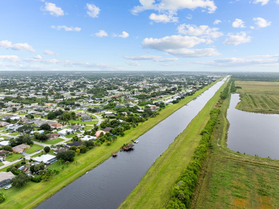 Под контрактом: $375,000 (3 спален, 2 ванн, 1201 Квадратных фут)