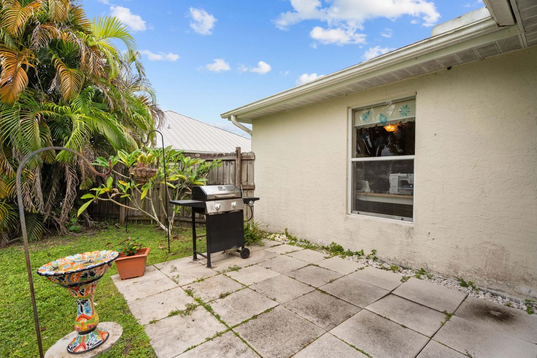 Под контрактом: $375,000 (3 спален, 2 ванн, 1201 Квадратных фут)