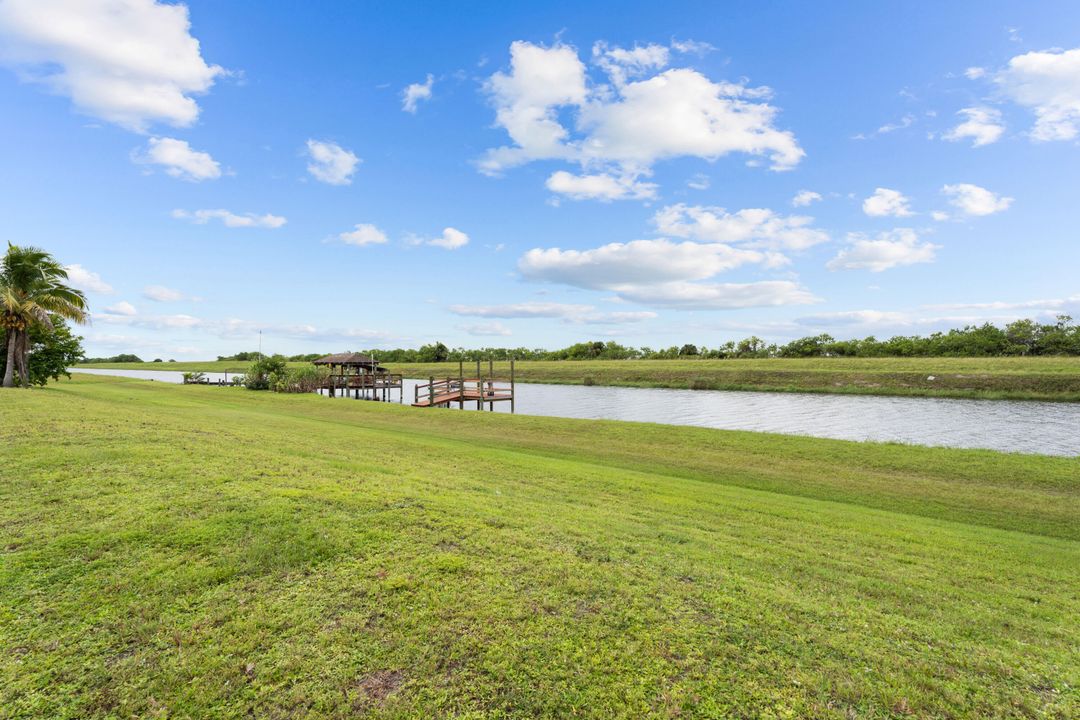 Под контрактом: $375,000 (3 спален, 2 ванн, 1201 Квадратных фут)