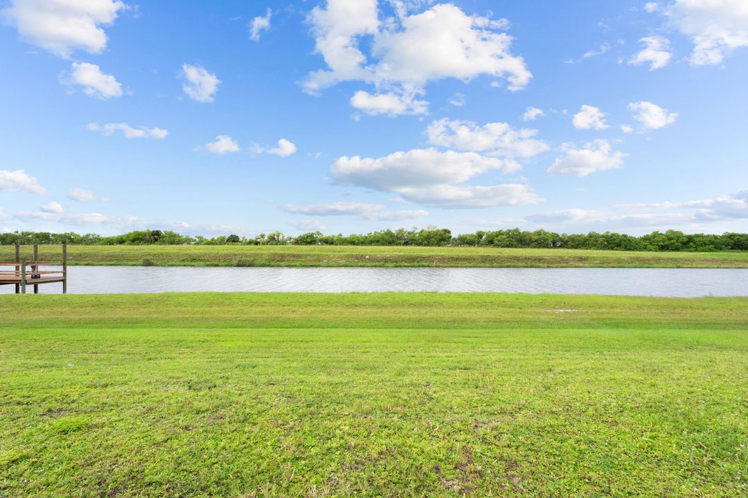 Под контрактом: $375,000 (3 спален, 2 ванн, 1201 Квадратных фут)