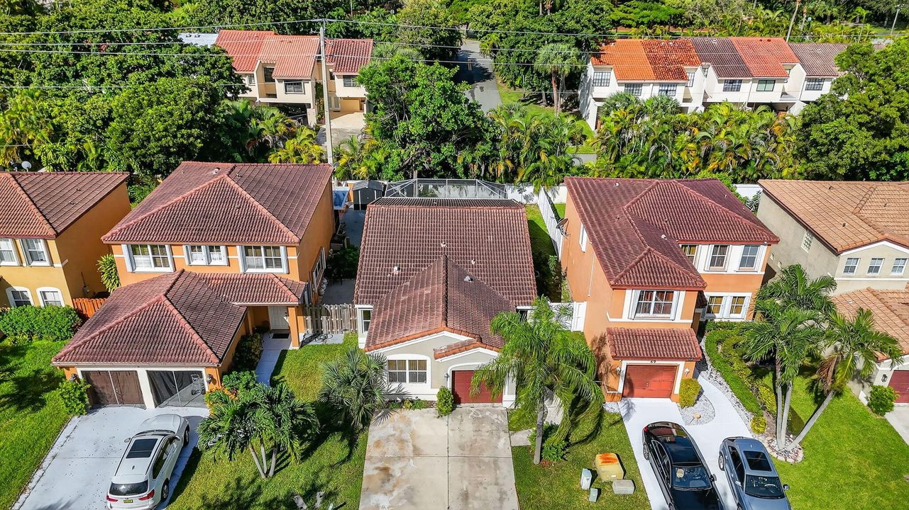 合同活跃: $450,000 (3 贝兹, 2 浴室, 1405 平方英尺)