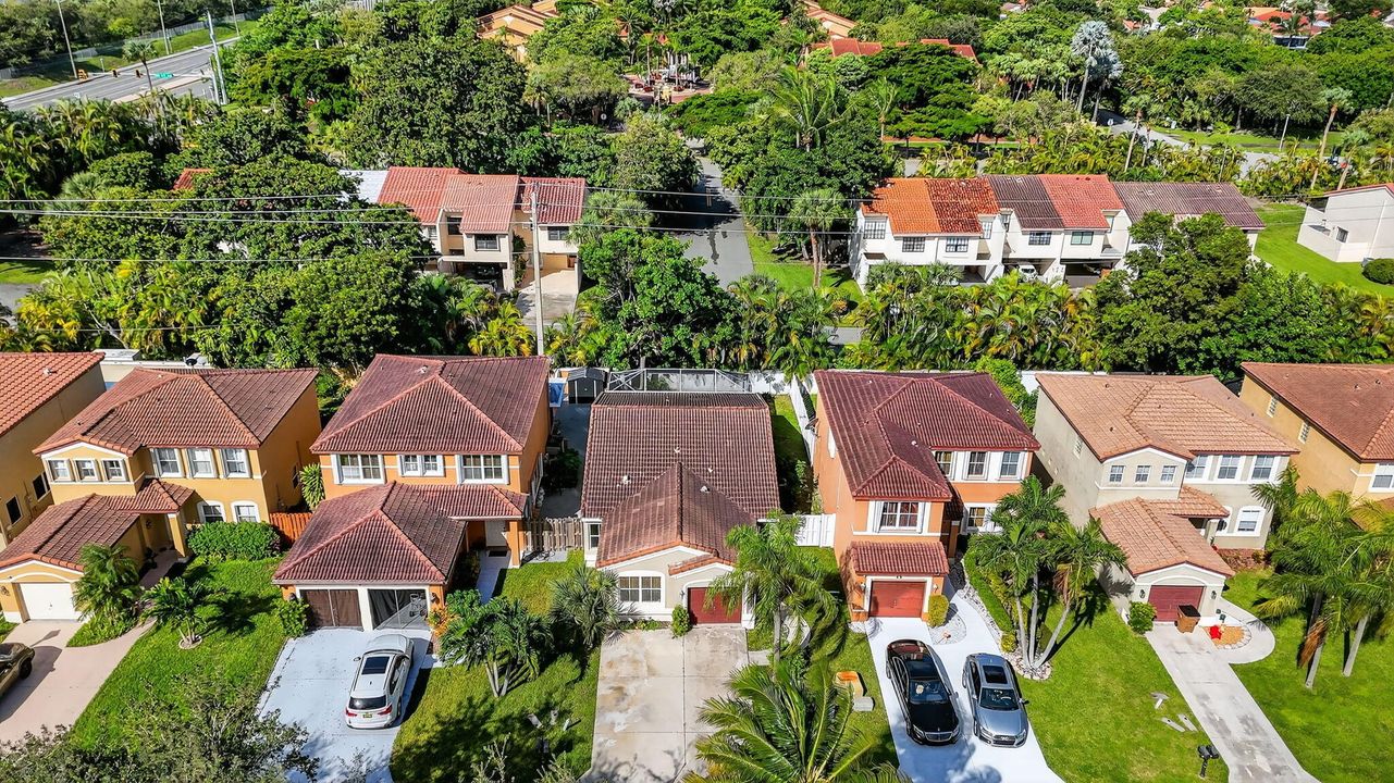 合同活跃: $450,000 (3 贝兹, 2 浴室, 1405 平方英尺)