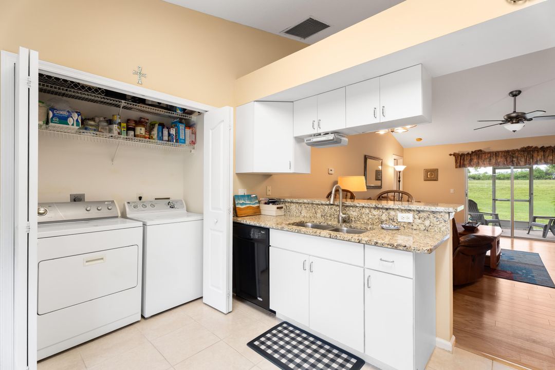 Под контрактом: $375,000 (3 спален, 2 ванн, 1201 Квадратных фут)