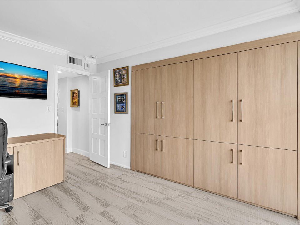 For Sale: $3,000,000 (3 beds, 3 baths, 2856 Square Feet)