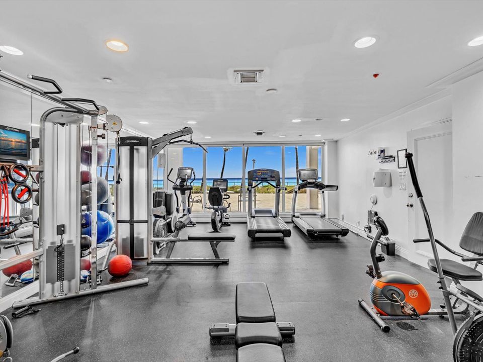 For Sale: $3,000,000 (3 beds, 3 baths, 2856 Square Feet)