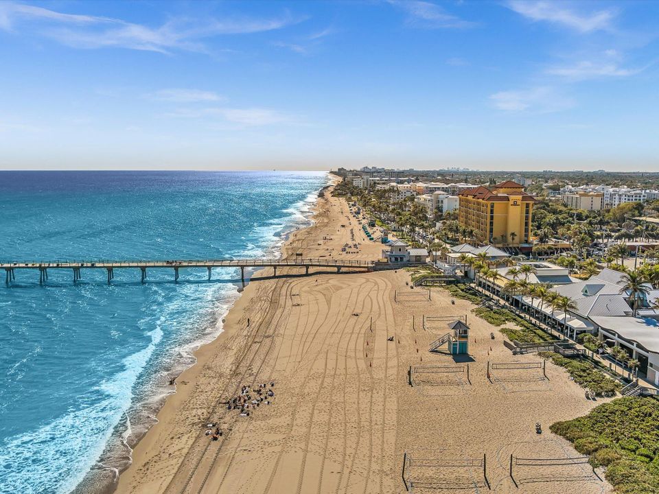 For Sale: $3,000,000 (3 beds, 3 baths, 2856 Square Feet)