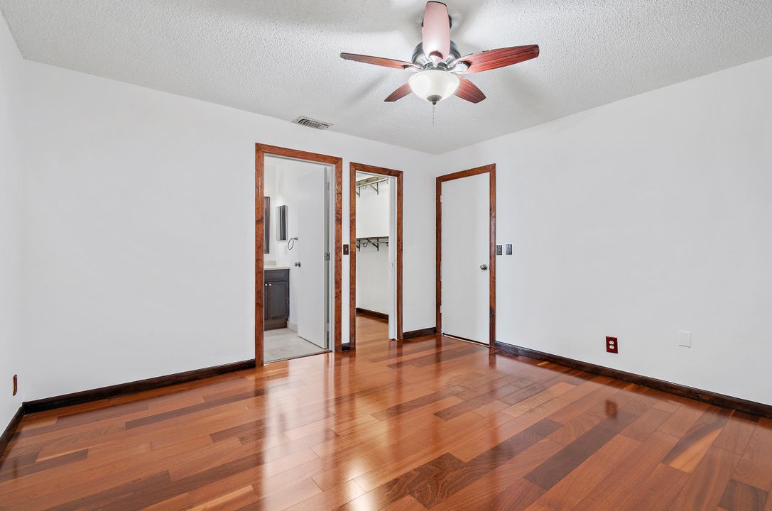 Active With Contract: $385,000 (3 beds, 2 baths, 1300 Square Feet)