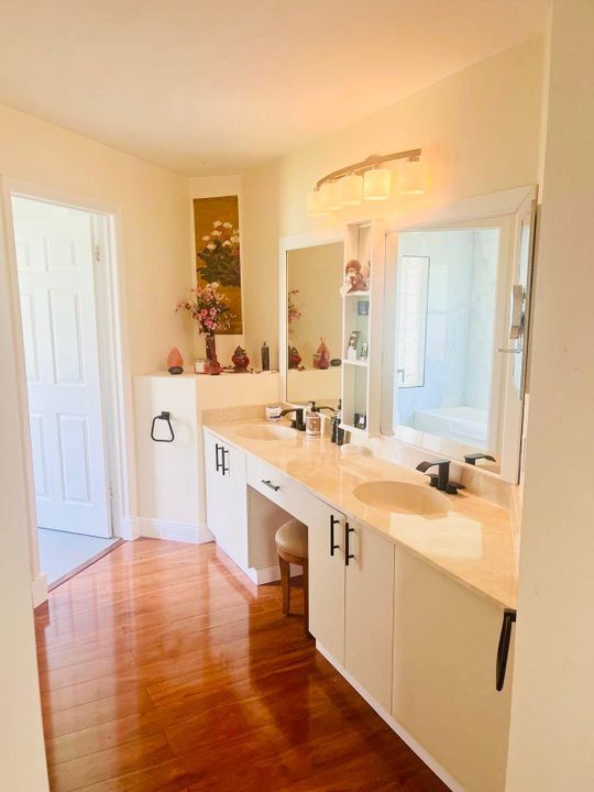 出租: $3,500 (3 贝兹, 2 浴室, 1703 平方英尺)