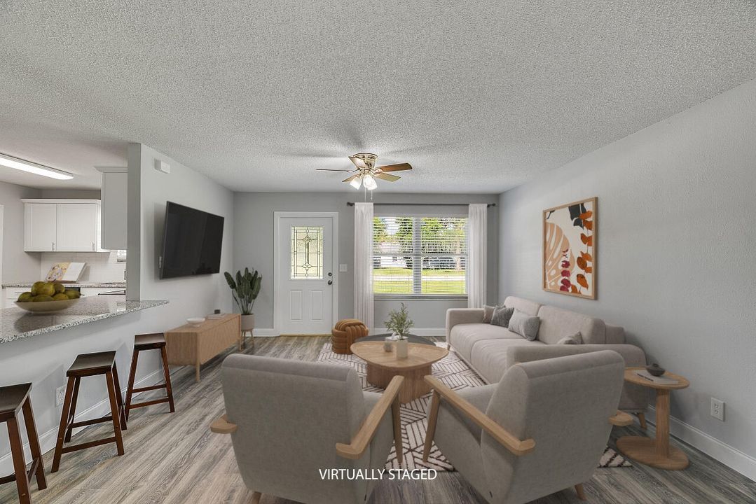 Activo con contrato: $315,000 (3 camas, 2 baños, 1407 Pies cuadrados)