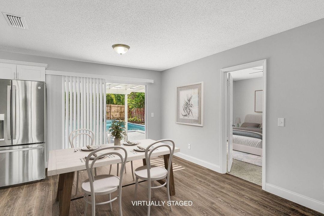 合同活跃: $389,000 (3 贝兹, 2 浴室, 1876 平方英尺)