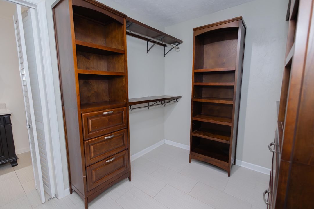 合同活跃: $549,900 (3 贝兹, 2 浴室, 1879 平方英尺)