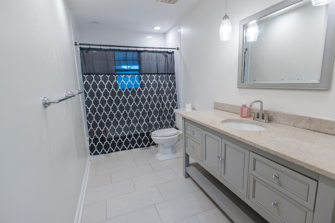 合同活跃: $549,900 (3 贝兹, 2 浴室, 1879 平方英尺)