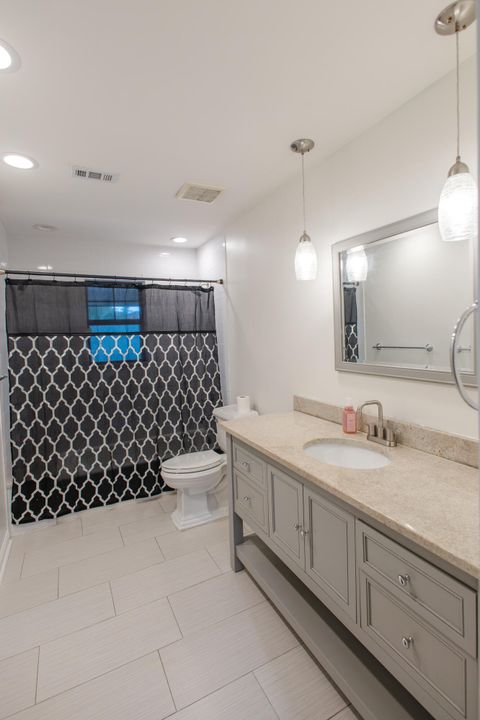 合同活跃: $549,900 (3 贝兹, 2 浴室, 1879 平方英尺)