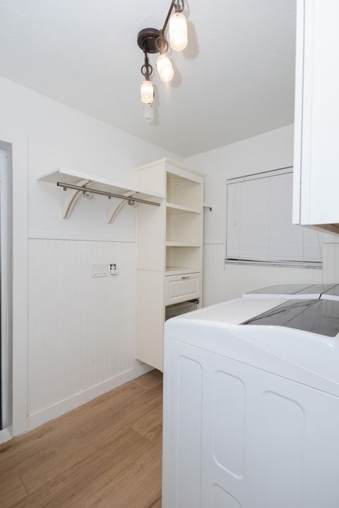 合同活跃: $549,900 (3 贝兹, 2 浴室, 1879 平方英尺)