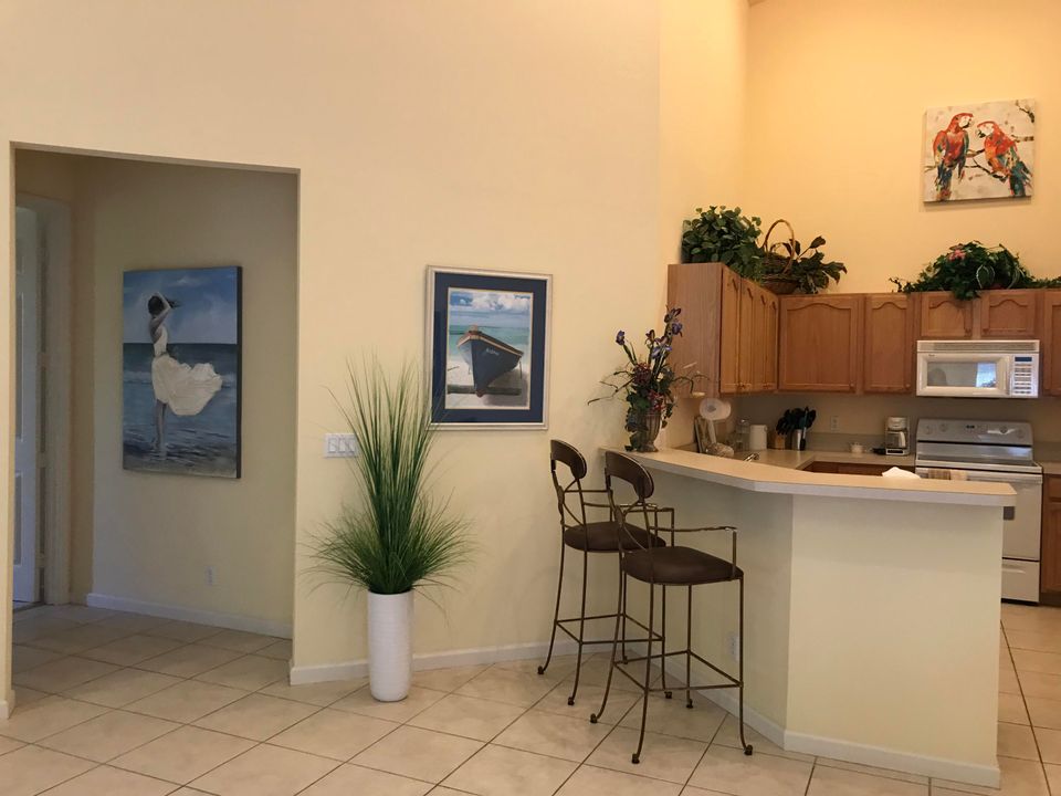 Active With Contract: $2,500 (3 beds, 2 baths, 1577 Square Feet)