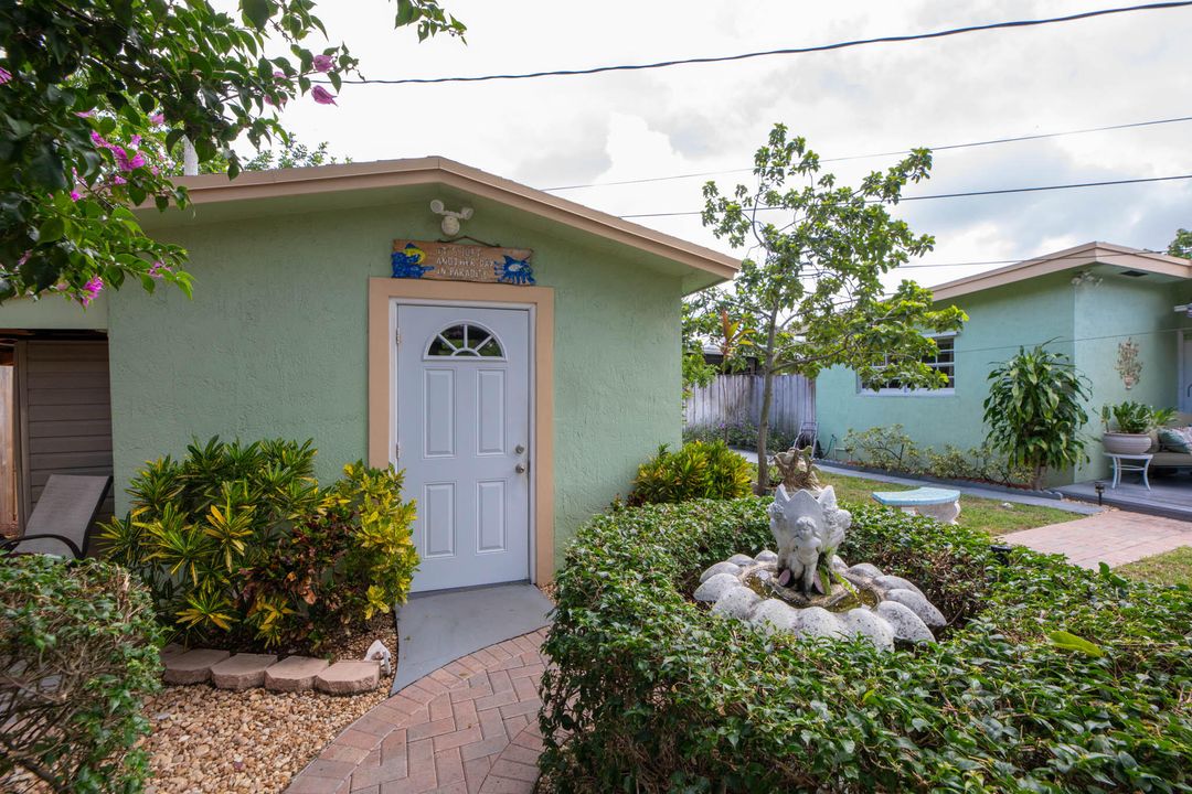 For Sale: $390,000 (3 beds, 1 baths, 1045 Square Feet)