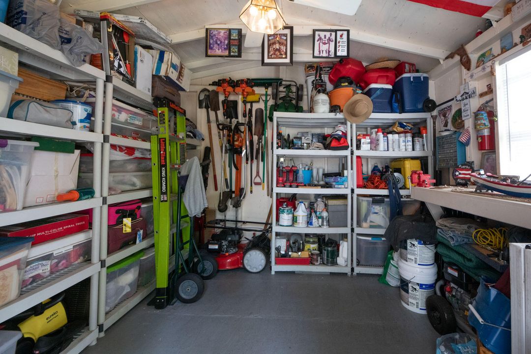 For Sale: $390,000 (3 beds, 1 baths, 1045 Square Feet)