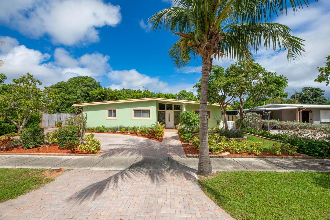 For Sale: $390,000 (3 beds, 1 baths, 1045 Square Feet)