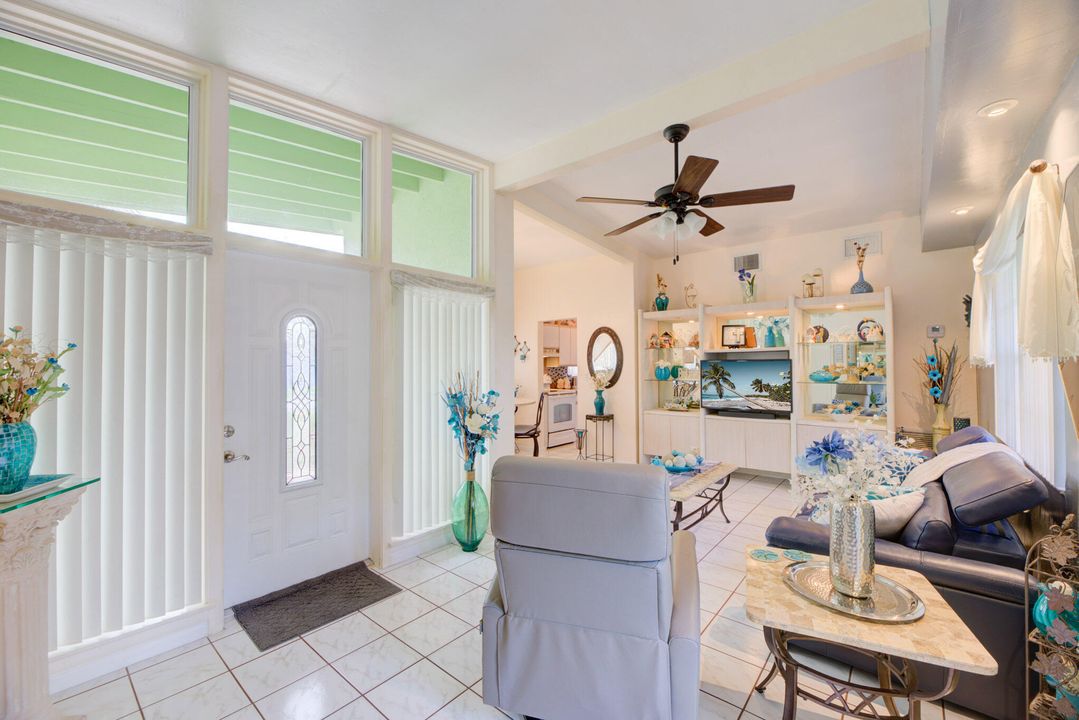 For Sale: $390,000 (3 beds, 1 baths, 1045 Square Feet)