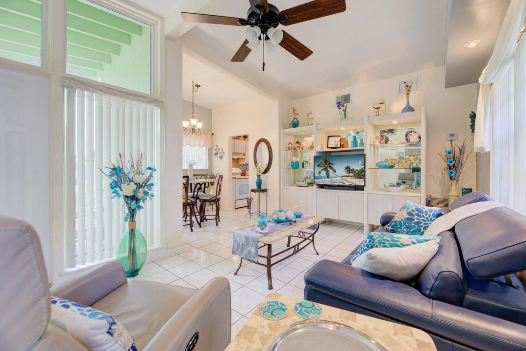 For Sale: $390,000 (3 beds, 1 baths, 1045 Square Feet)