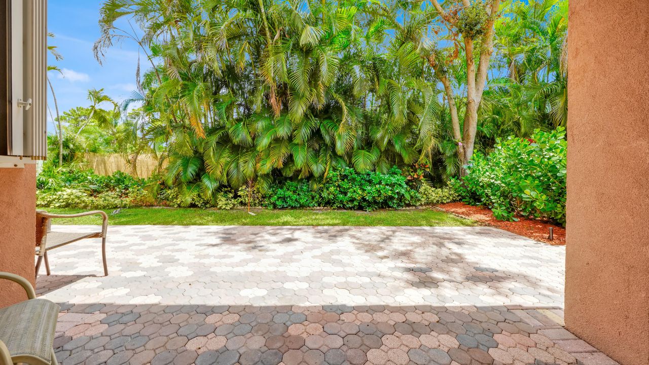 For Rent: $4,500 (3 beds, 2 baths, 1618 Square Feet)