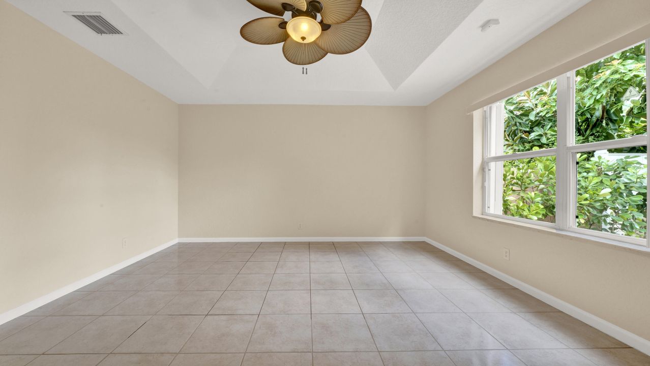 For Rent: $4,500 (3 beds, 2 baths, 1618 Square Feet)