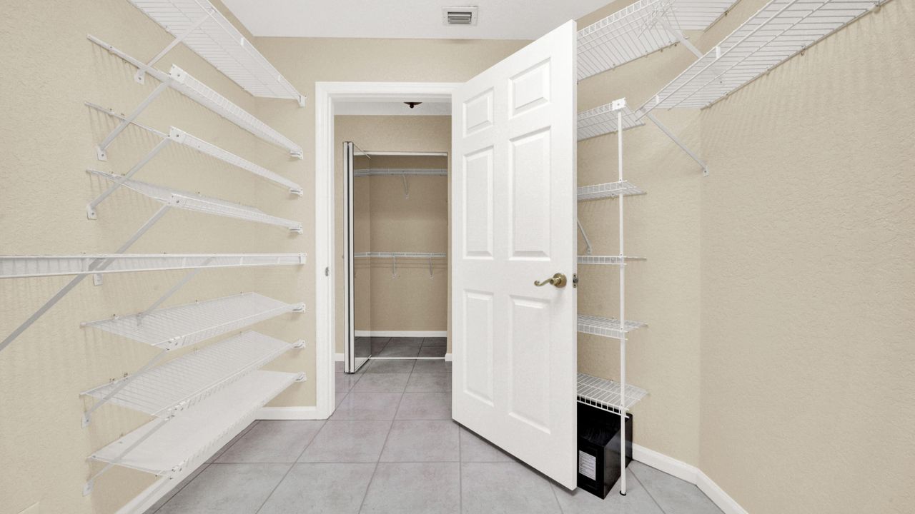 For Rent: $4,500 (3 beds, 2 baths, 1618 Square Feet)