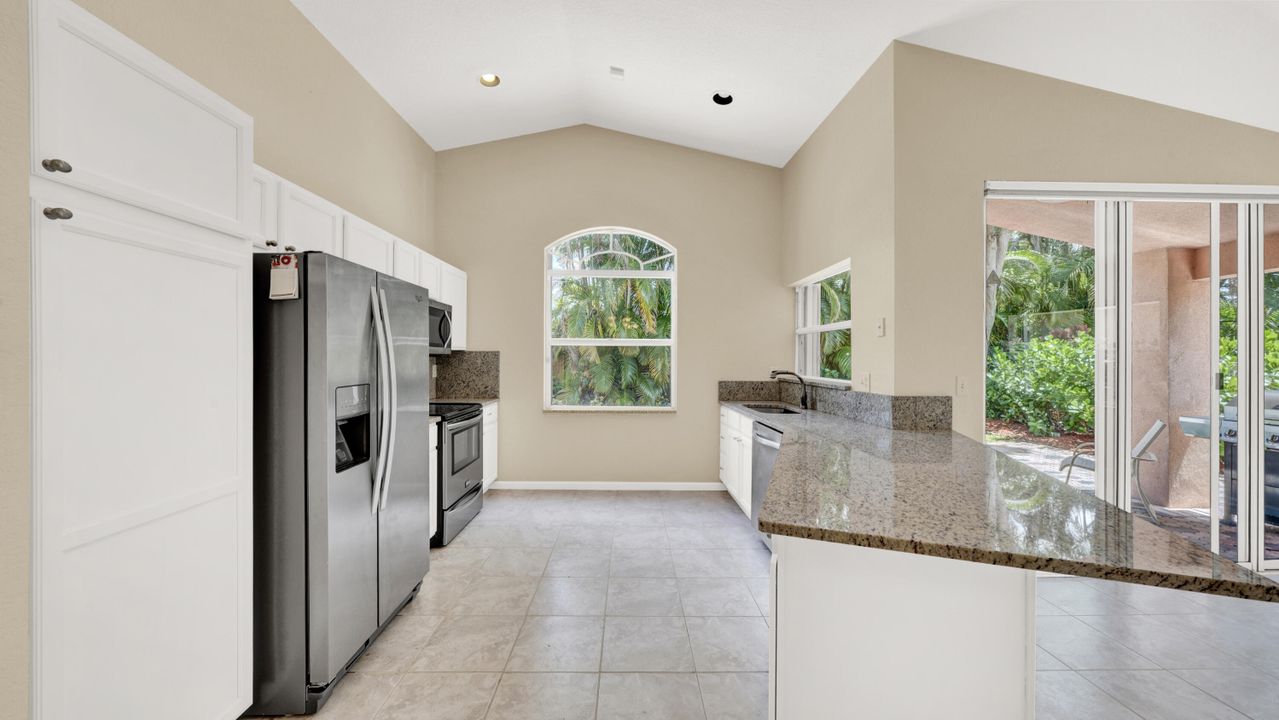 For Rent: $4,500 (3 beds, 2 baths, 1618 Square Feet)