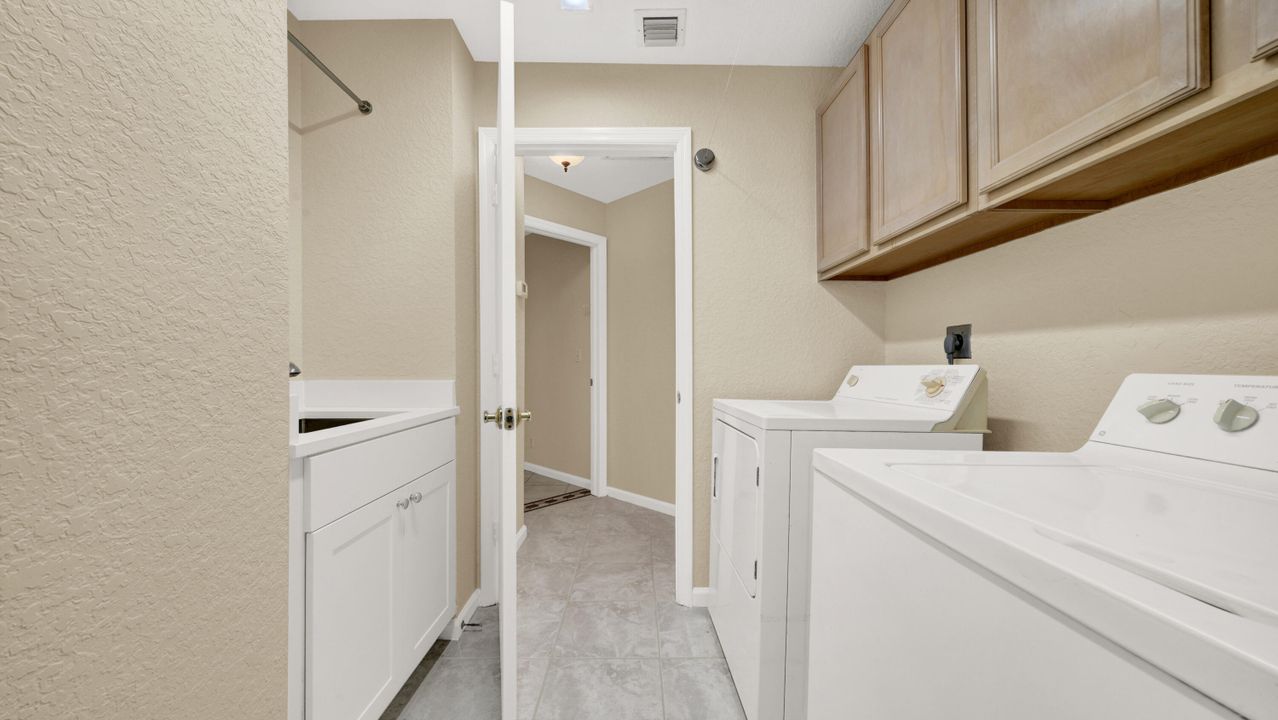 For Rent: $4,500 (3 beds, 2 baths, 1618 Square Feet)