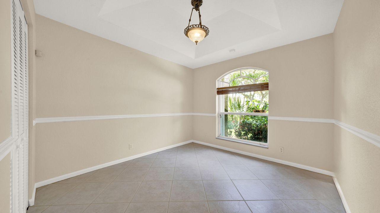 For Rent: $4,500 (3 beds, 2 baths, 1618 Square Feet)