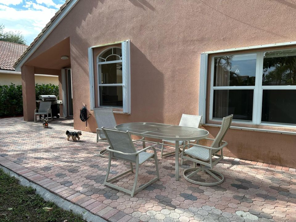 For Rent: $4,500 (3 beds, 2 baths, 1618 Square Feet)