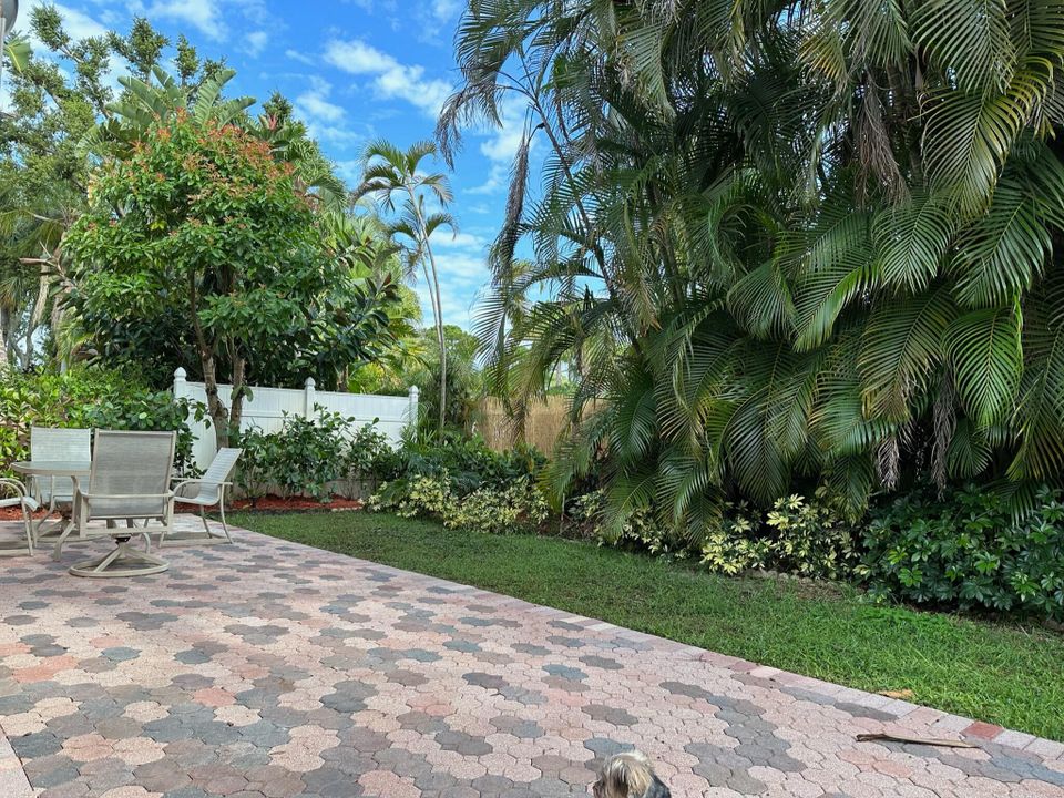 For Rent: $4,500 (3 beds, 2 baths, 1618 Square Feet)