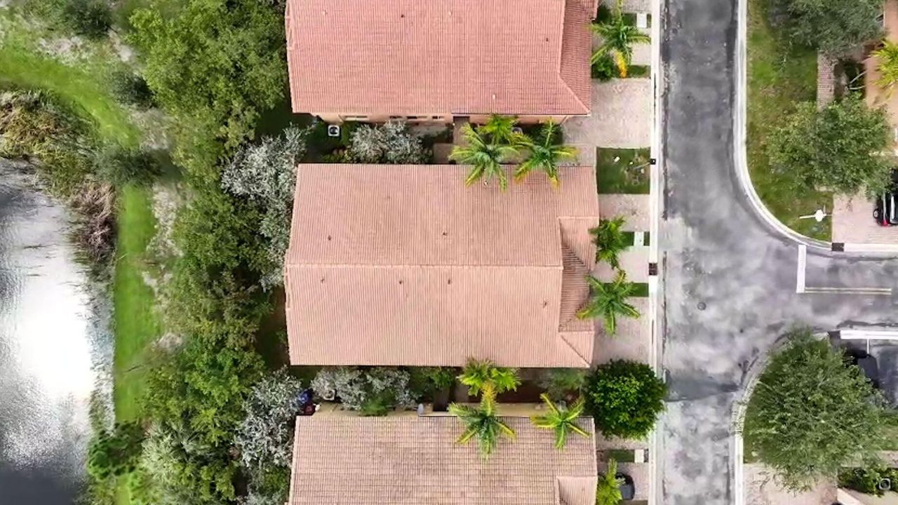 Activo con contrato: $278,000 (2 camas, 2 baños, 1199 Pies cuadrados)