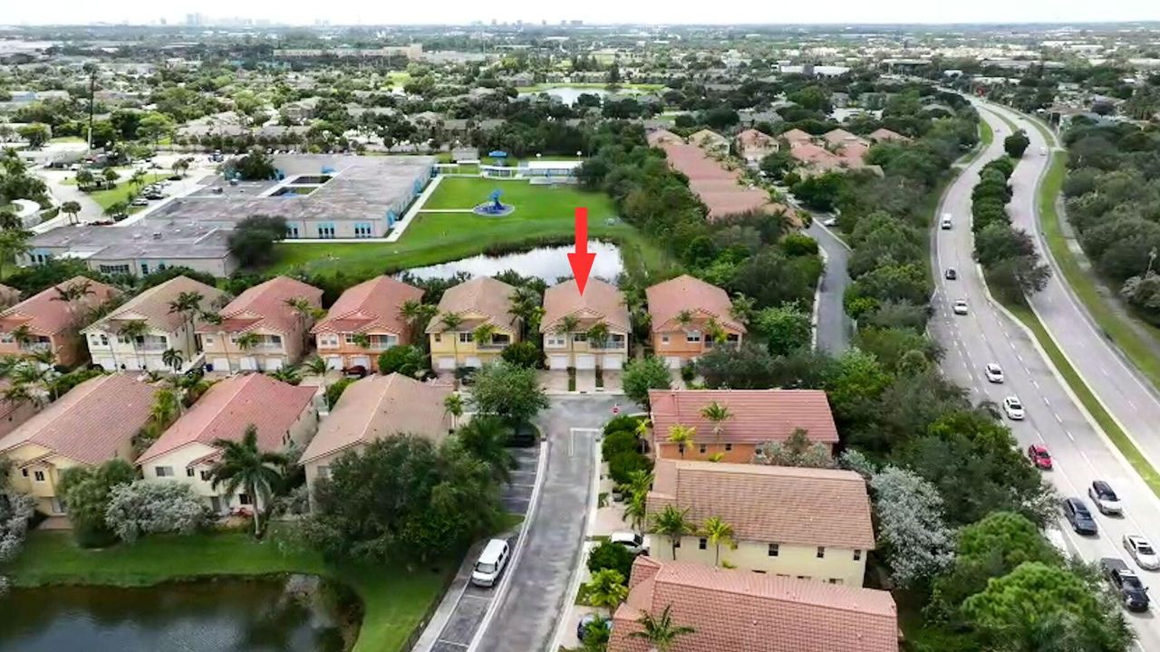 Activo con contrato: $278,000 (2 camas, 2 baños, 1199 Pies cuadrados)