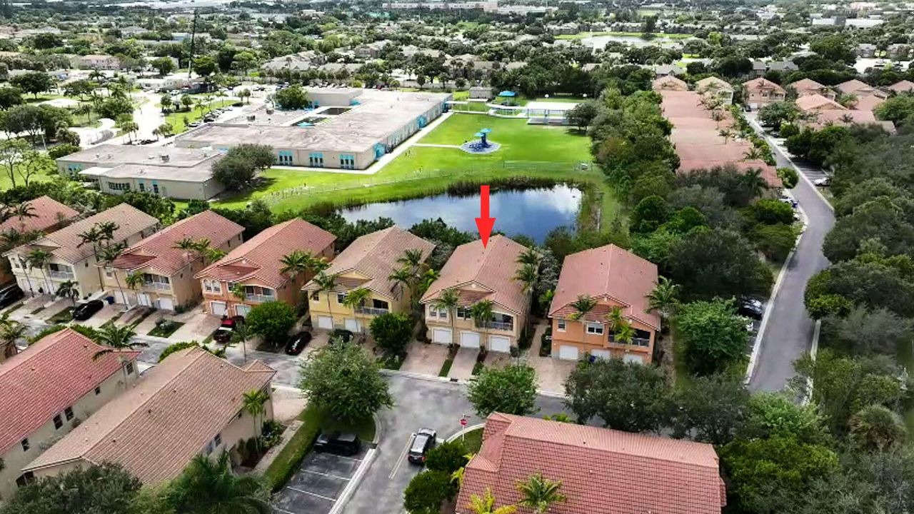 Activo con contrato: $278,000 (2 camas, 2 baños, 1199 Pies cuadrados)