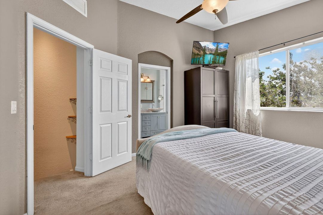 Activo con contrato: $278,000 (2 camas, 2 baños, 1199 Pies cuadrados)