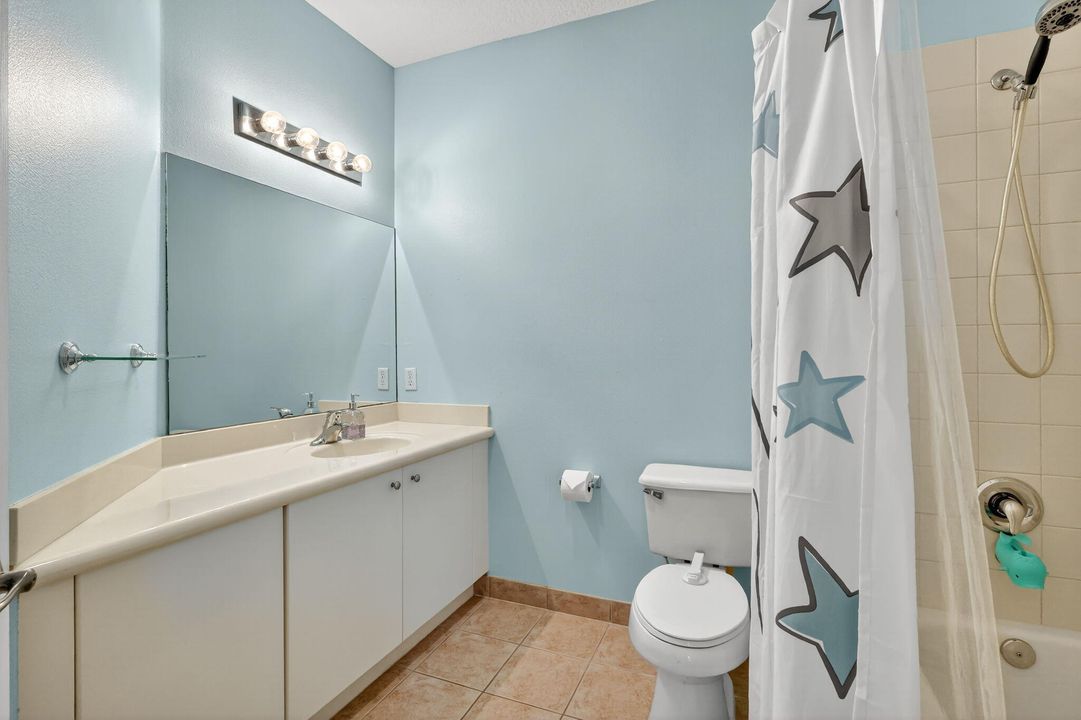 Activo con contrato: $278,000 (2 camas, 2 baños, 1199 Pies cuadrados)