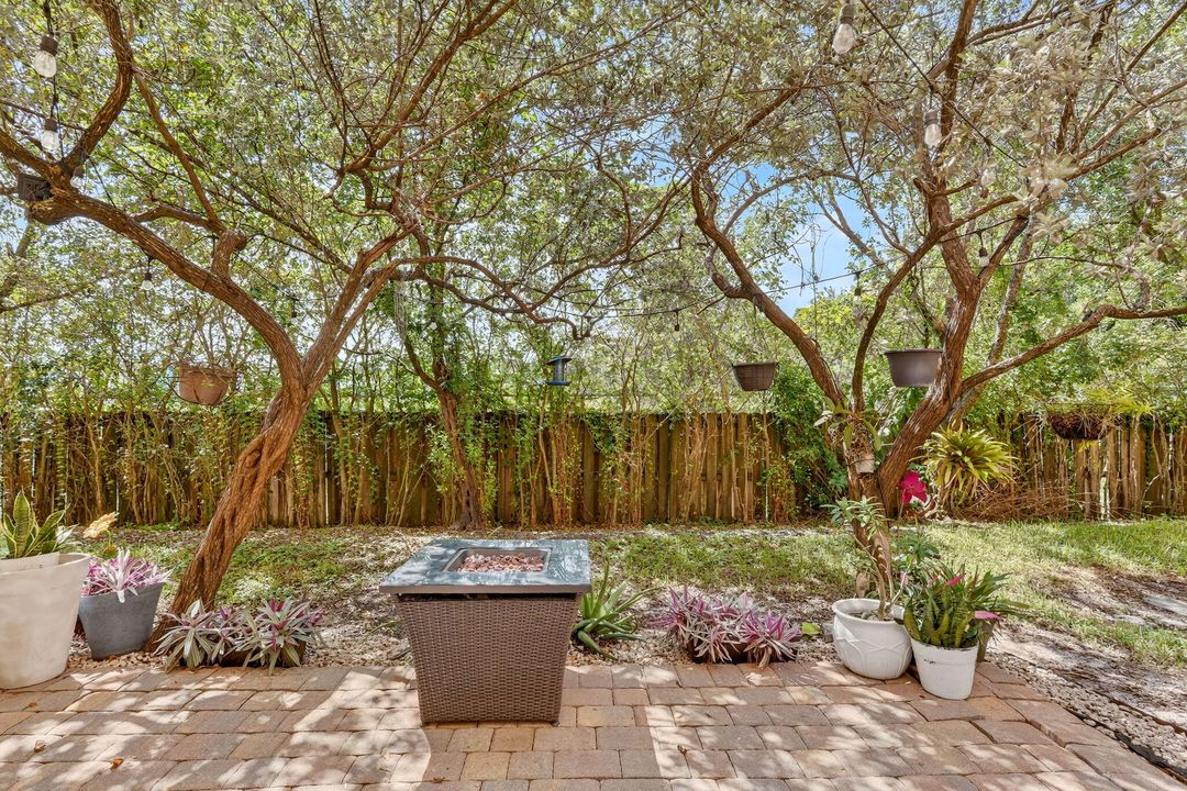 Activo con contrato: $278,000 (2 camas, 2 baños, 1199 Pies cuadrados)