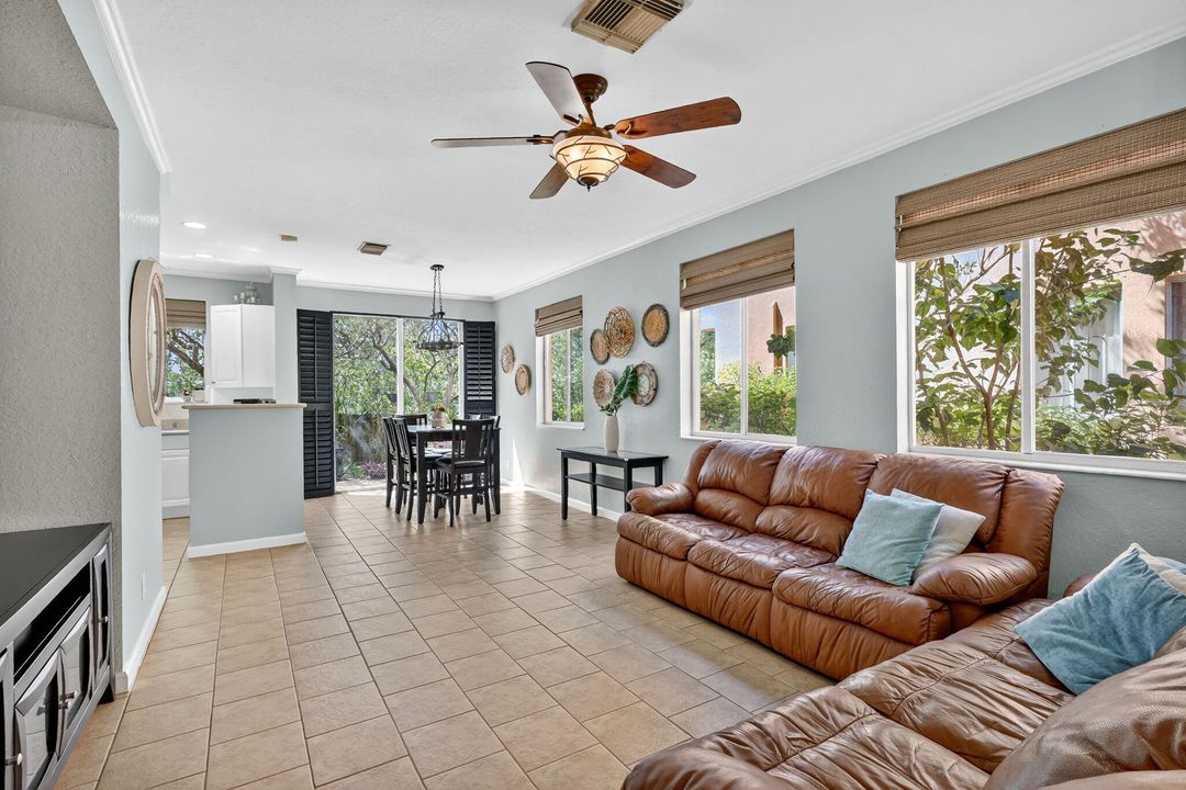 Activo con contrato: $278,000 (2 camas, 2 baños, 1199 Pies cuadrados)