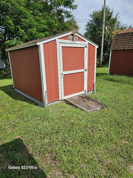 For Sale: $459,000 (3 beds, 2 baths, 1585 Square Feet)