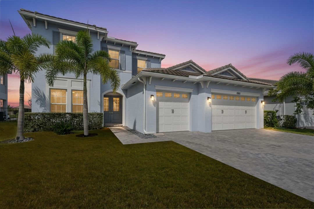 Active With Contract: $1,249,990 (6 beds, 4 baths, 4187 Square Feet)