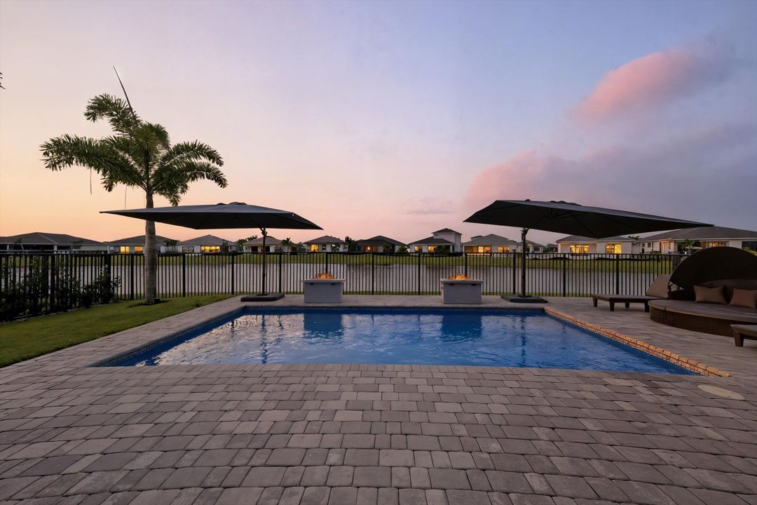 Active With Contract: $1,249,990 (6 beds, 4 baths, 4187 Square Feet)