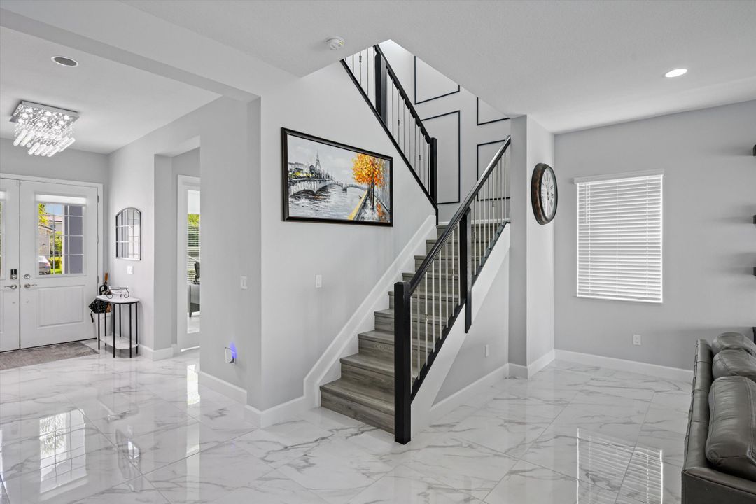 Active With Contract: $1,249,990 (6 beds, 4 baths, 4187 Square Feet)