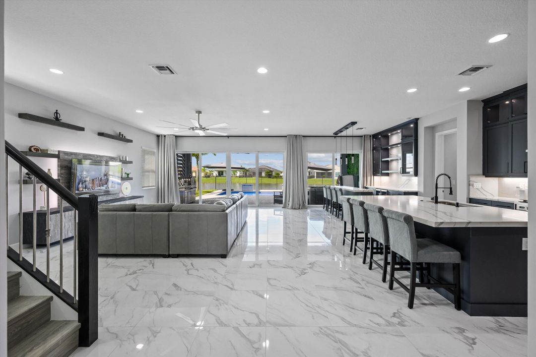 Active With Contract: $1,249,990 (6 beds, 4 baths, 4187 Square Feet)