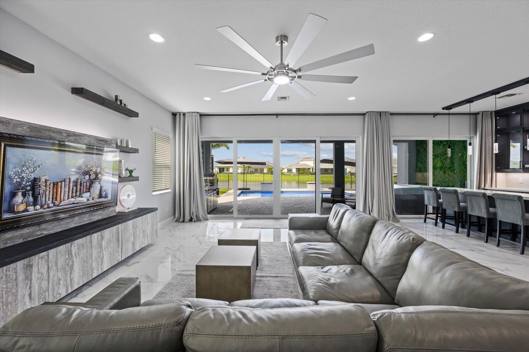 Active With Contract: $1,249,990 (6 beds, 4 baths, 4187 Square Feet)