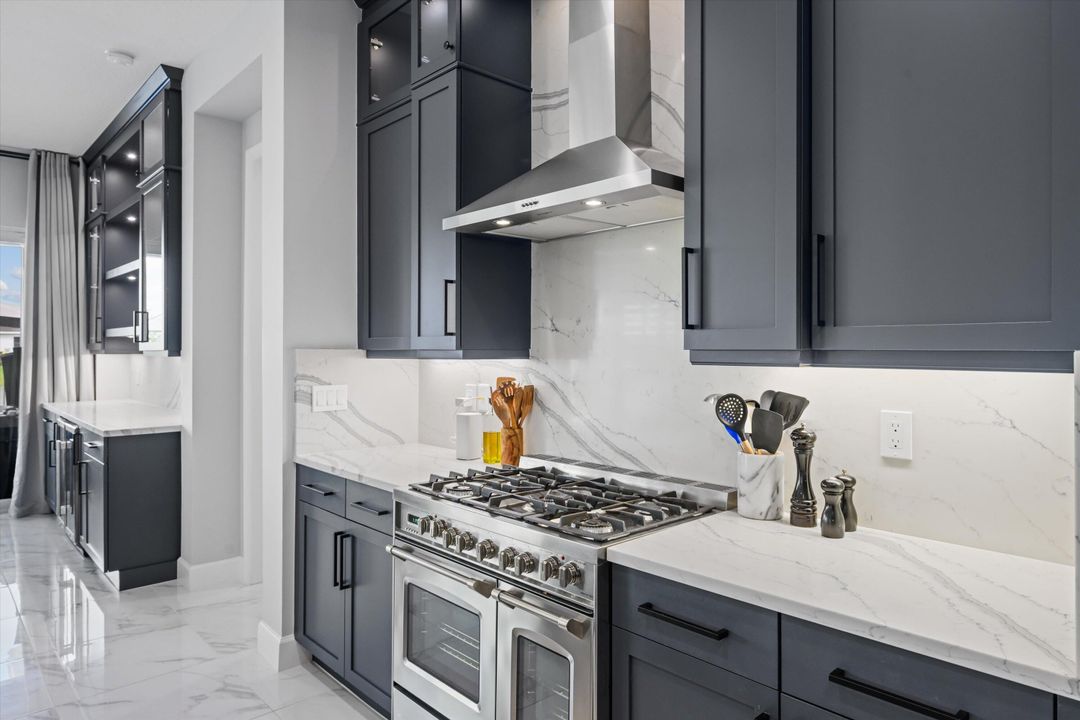 Active With Contract: $1,249,990 (6 beds, 4 baths, 4187 Square Feet)