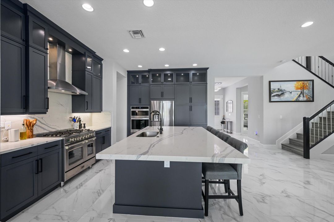 Active With Contract: $1,249,990 (6 beds, 4 baths, 4187 Square Feet)