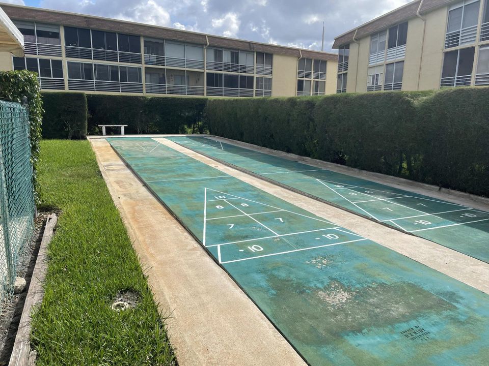 For Rent: $1,350 (1 beds, 1 baths, 650 Square Feet)