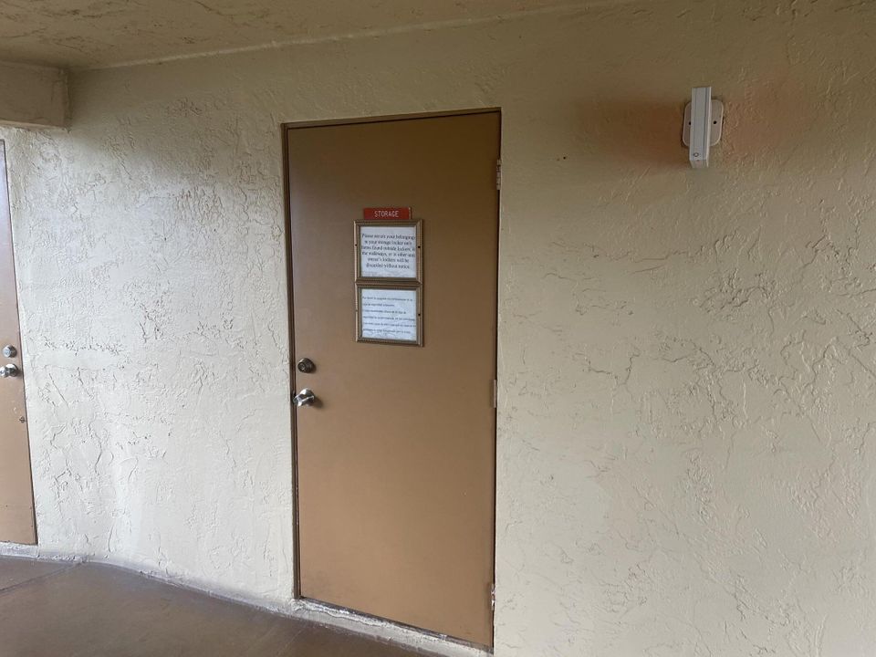 For Rent: $1,350 (1 beds, 1 baths, 650 Square Feet)