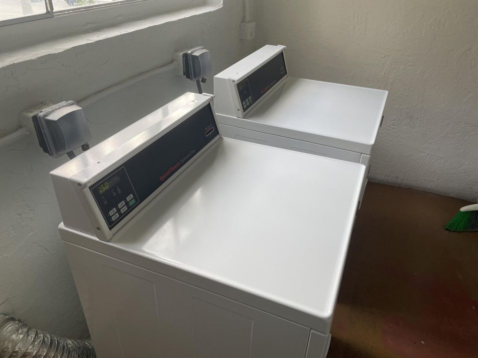 For Rent: $1,350 (1 beds, 1 baths, 650 Square Feet)